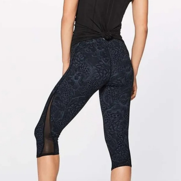 Lululemon Train Times Crop 17" Nouveau Mach Blue Black - Picture 5 of 7